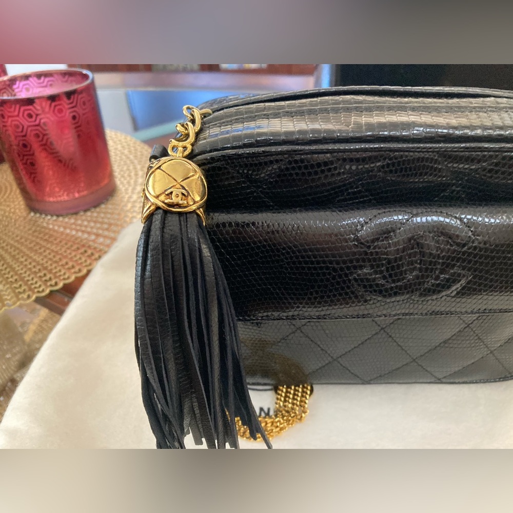 Pre-Loved Authentic Vintage CHANEL Black Lizard Handbag - Picture 7 of 10